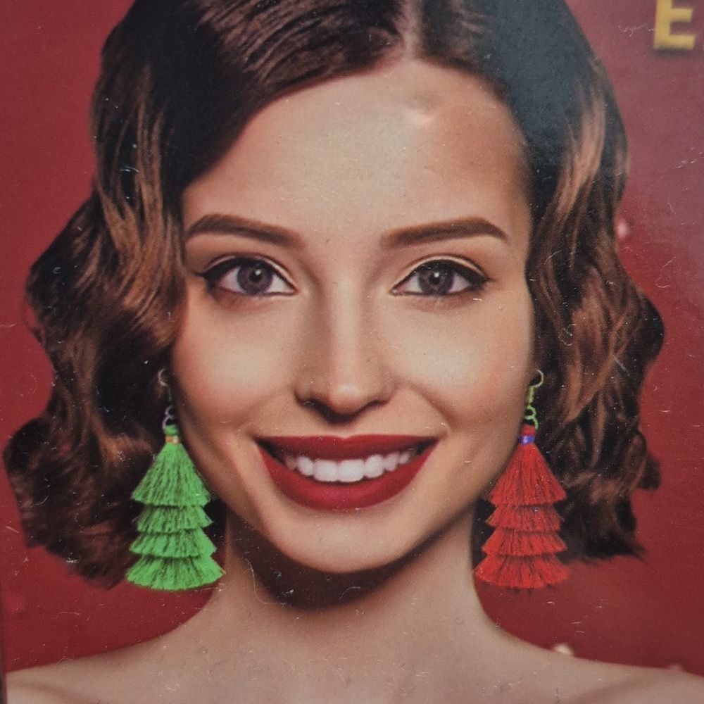 ♡♡♡Elegant Red and Green Tassel Earrings | Stocking Stuffer Gifts - Picture 3 of 8